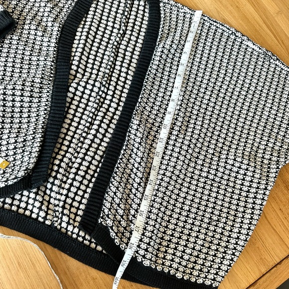 Loft Black/Ivory Shrug Sweater - Picture 6 of 11